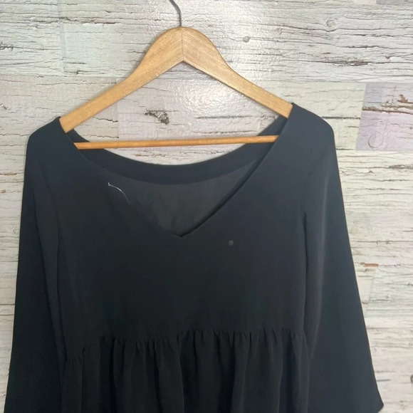 Elizabeth and James black dress size xs long sleeve - Picture 8 of 8